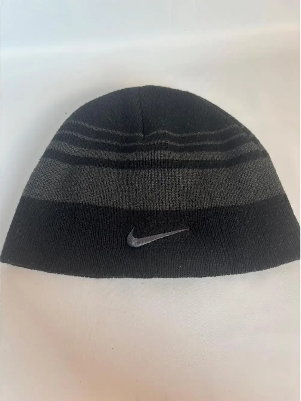 Nike Women's Black and Grey Hat